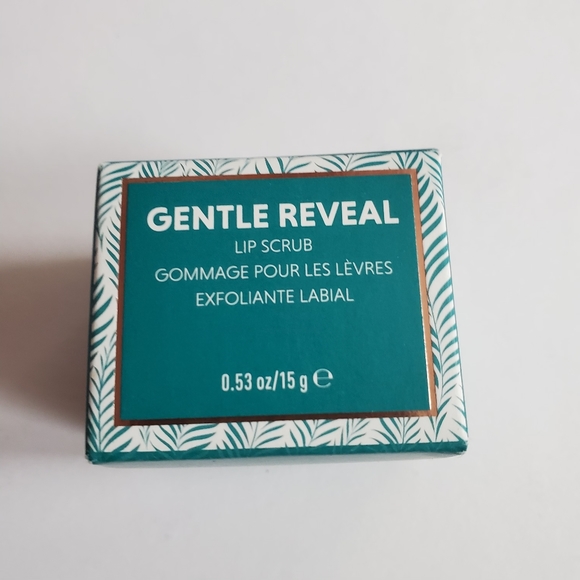 Neora Other - Neora lip scrub